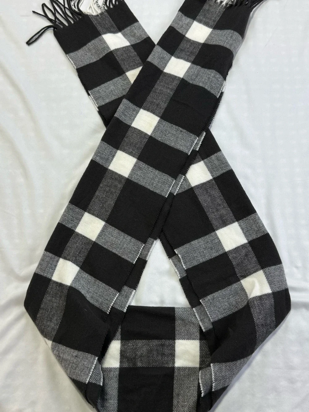 100% Cashmere Scarf Made in Scotland Black White Plaid Fringe Unisex